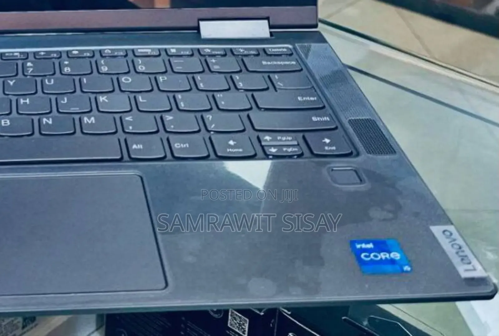 New Laptop Lenovo Yoga 710 16GB Intel Core I5 SSD 512GB