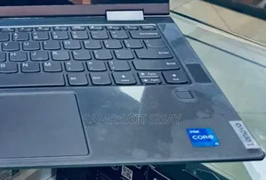 New Laptop Lenovo Yoga 710 16GB Intel Core I5 SSD 512GB