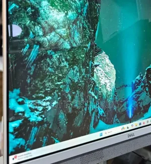 New Dell Inspiron 27 All-in-One 12GB Intel Core I7 SSD 512GB