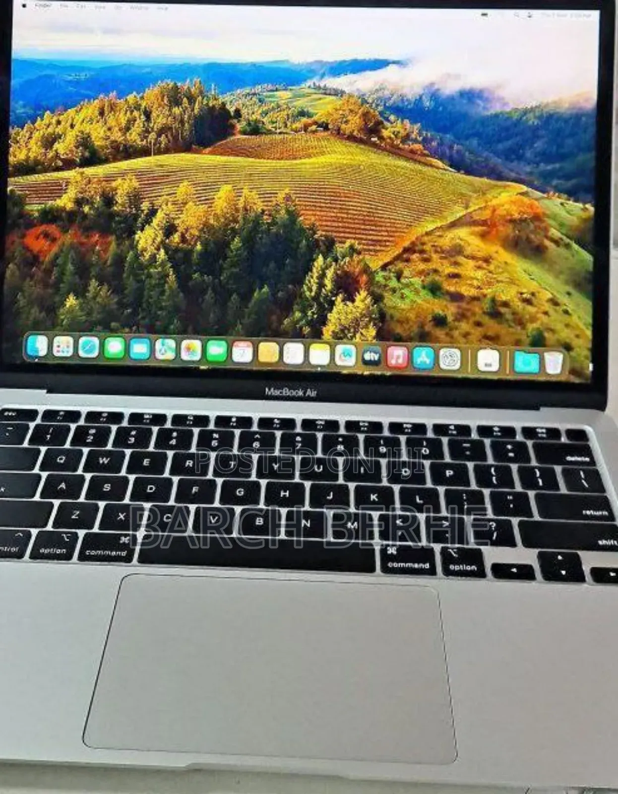 New Laptop Apple MacBook Air 2020 M1 8GB Apple M1 SSD 256GB