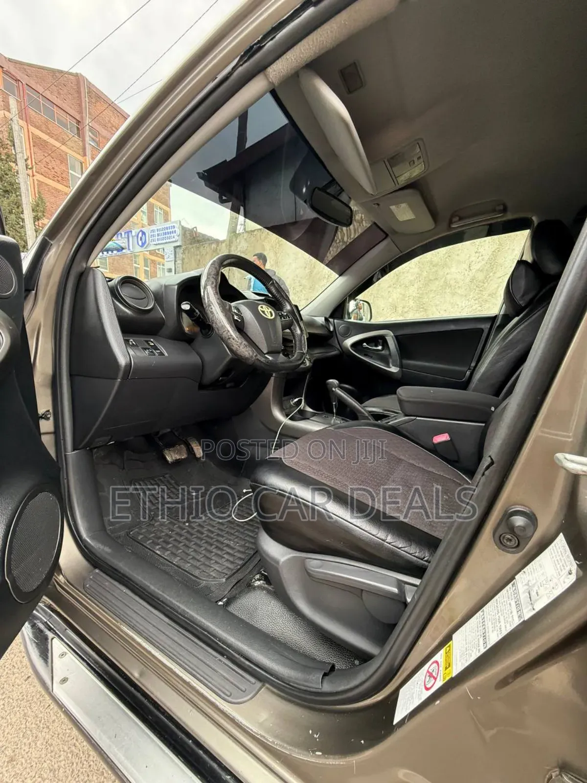 Toyota RAV4 2010 Brown