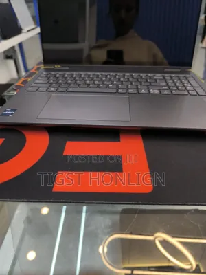 Photo - New Laptop Lenovo Yoga 7i 16GB Intel Core i7 SSD 1T