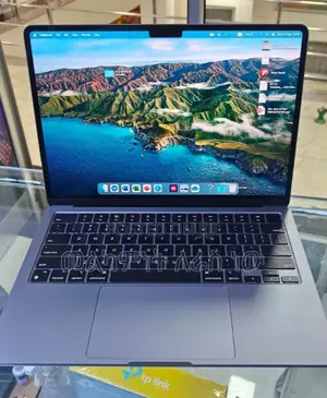 Photo - New Laptop Apple MacBook Air 2023 M2 8GB Apple M2 SSD 512GB