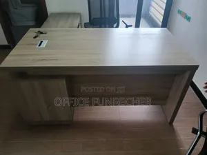 Manegerla Office Teble
