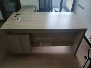 Manegerla Office Teble