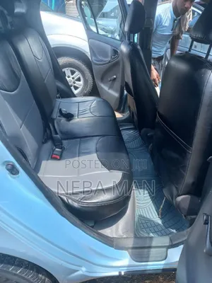 Toyota Vitz 2004 Blue