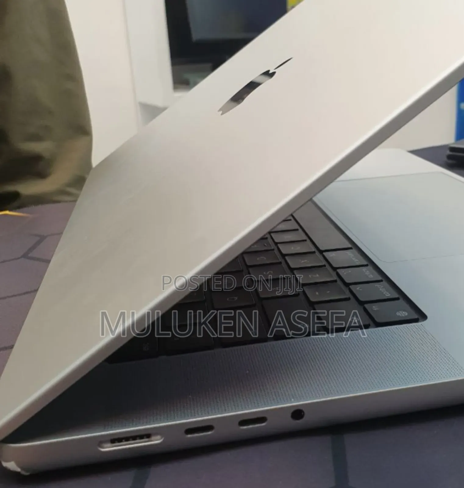 New Laptop Apple MacBook Pro M1 32GB Apple M1 Pro SSD 512GB