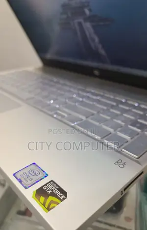 New Laptop HP Pavilion 15 16GB Intel Core I5 SSD 512GB