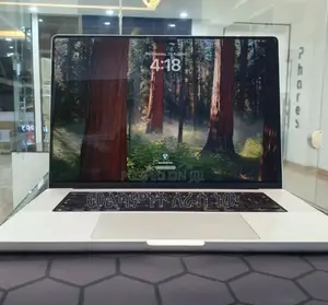 New Laptop Apple MacBook Pro M1 32GB Apple M1 Pro SSD 512GB