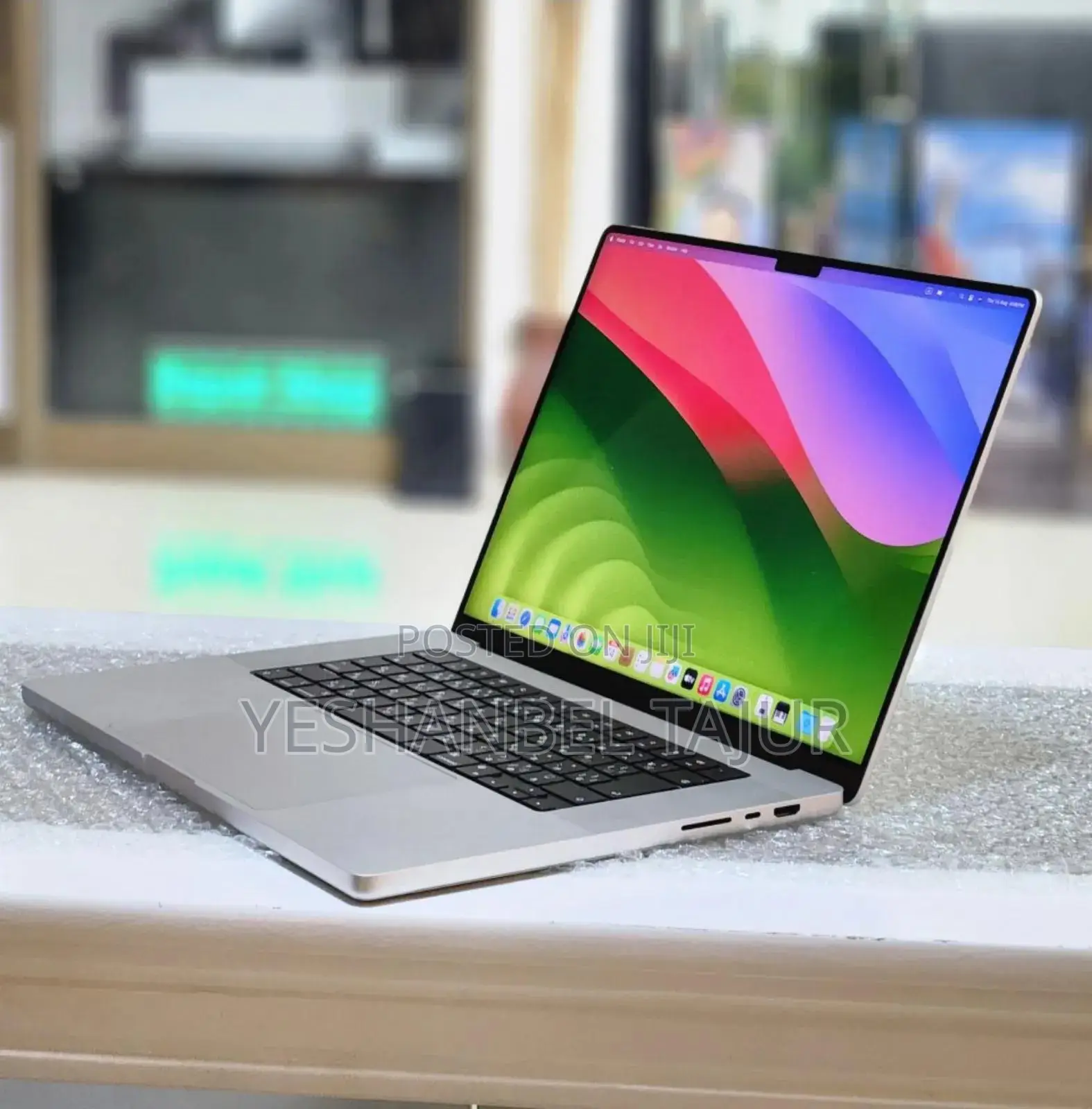 New Laptop Apple MacBook Pro M1 32GB Apple M1 Pro SSD 512GB