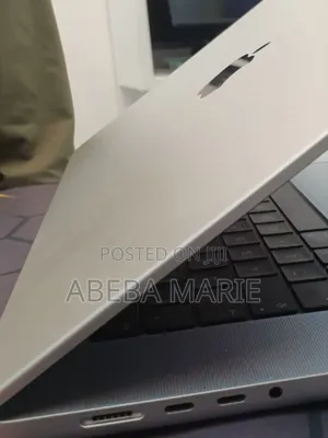 New Laptop Apple MacBook Pro M1 32GB Apple M1 Pro SSD 512GB