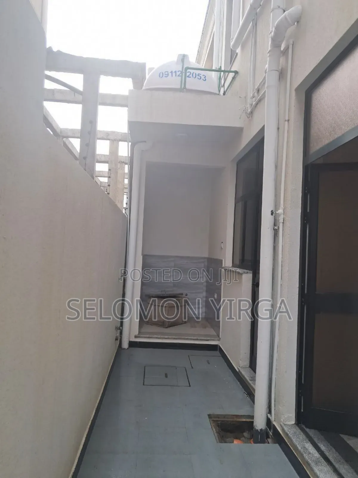 8bdrm Farm House in Adis Ababa, Bole for sale