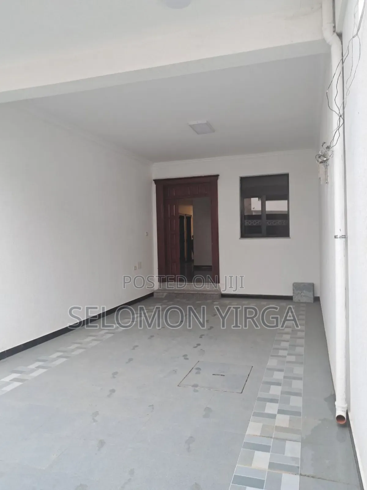 8bdrm Farm House in Adis Ababa, Bole for sale