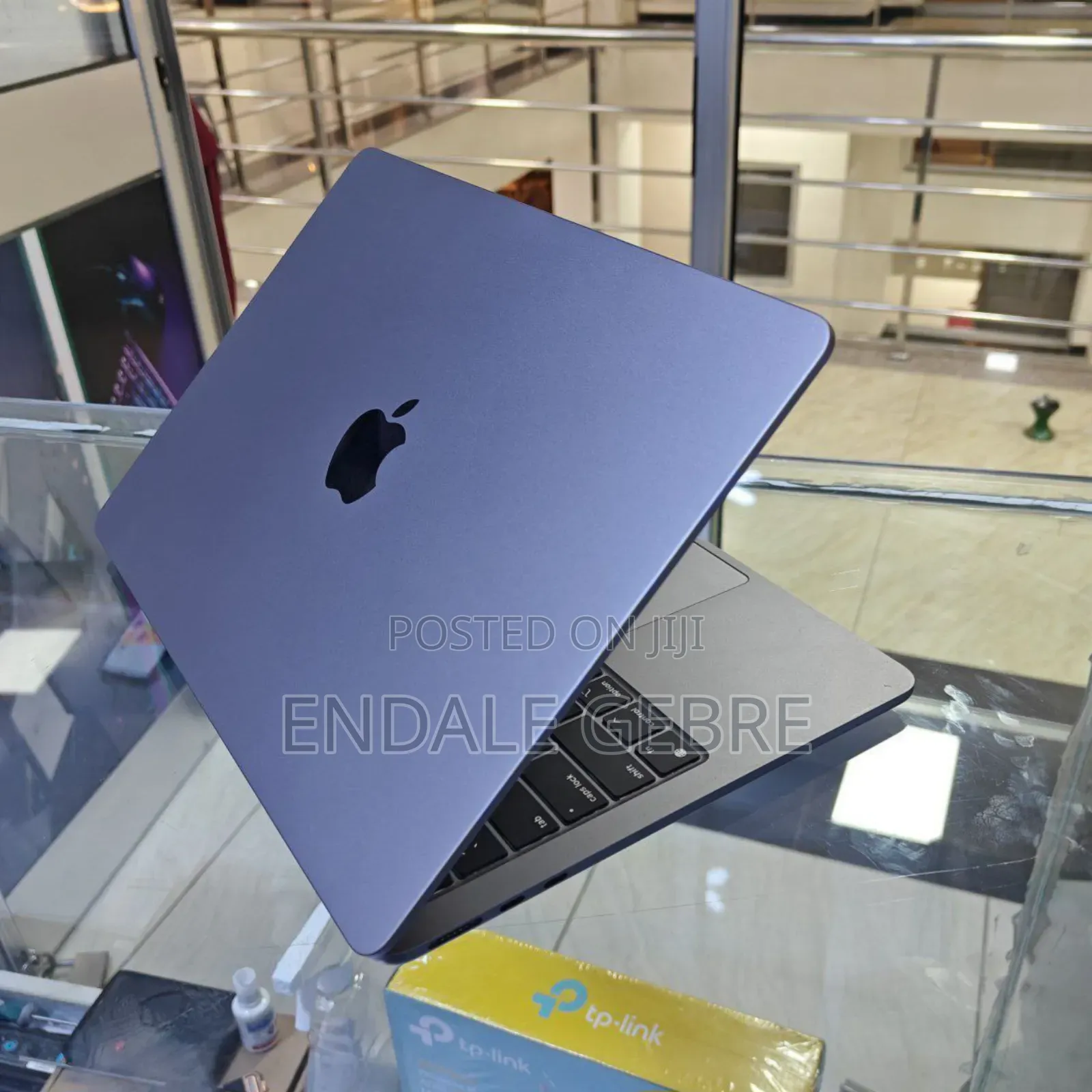 New Laptop Apple MacBook Air 2022 M2 8GB Apple M2 SSD 512GB