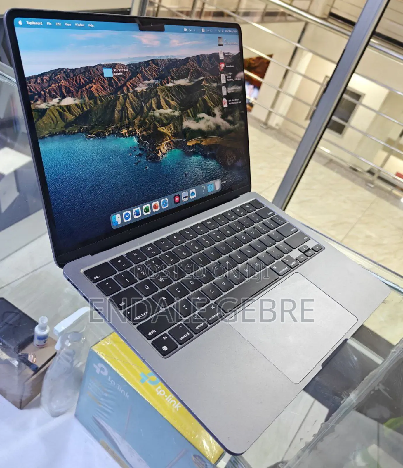 New Laptop Apple MacBook Air 2022 M2 8GB Apple M2 SSD 512GB