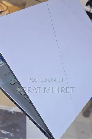 New Laptop Asus Vivobook 16 16GB Intel Core i7 SSD 512GB