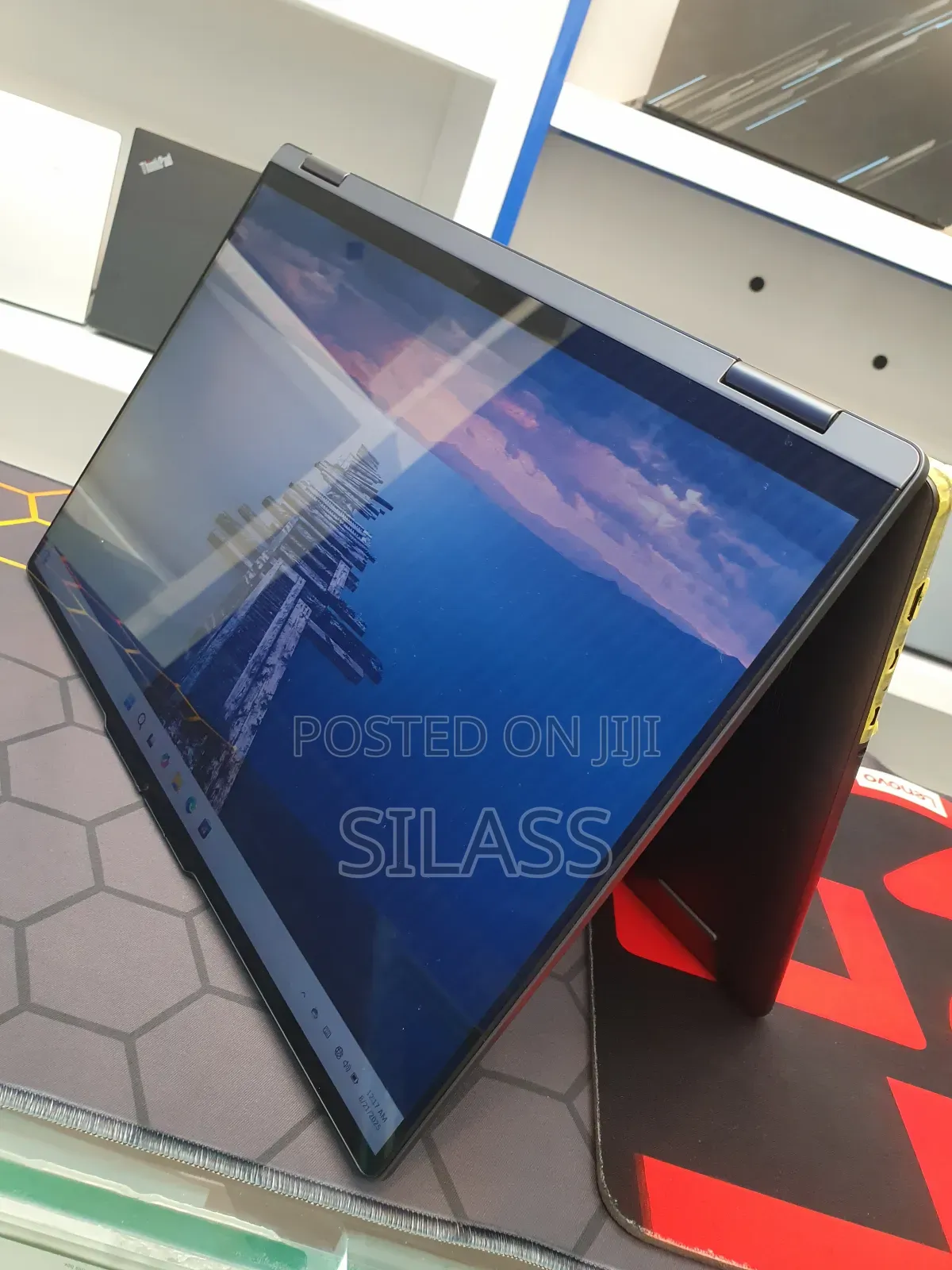 New Laptop Lenovo Yoga 7i 16GB Intel Core I7 SSD 1T
