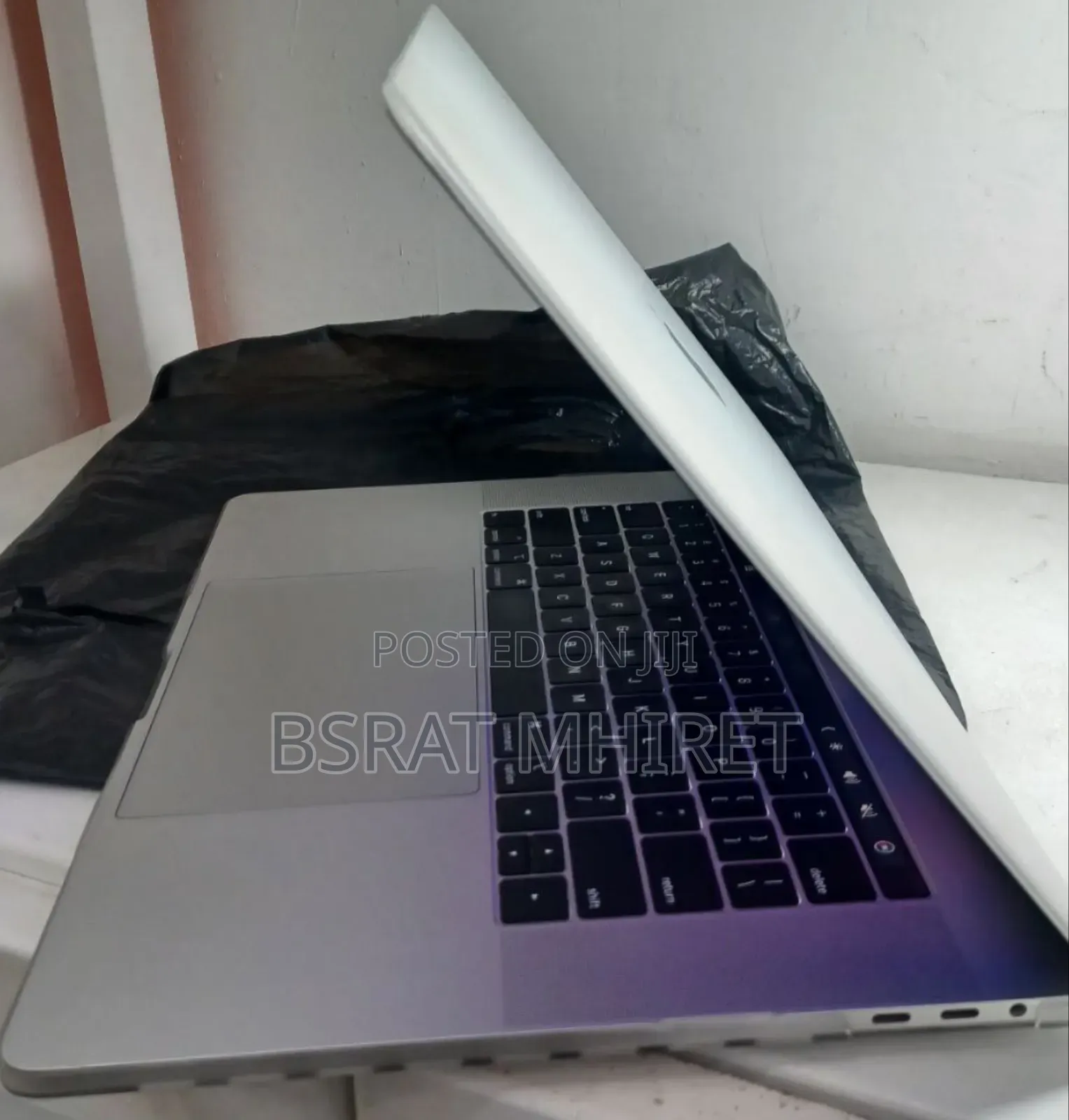 New Laptop Apple MacBook Pro 2018 32GB Intel Core i9 SSD 1T