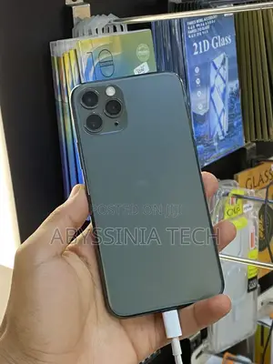 Photo - Apple iPhone 11 Pro 64 GB Green