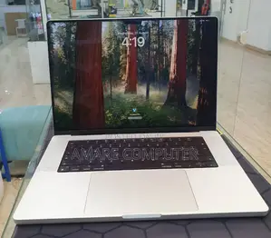 New Laptop Apple MacBook Pro M1 32GB Apple M1 Pro SSD 512GB