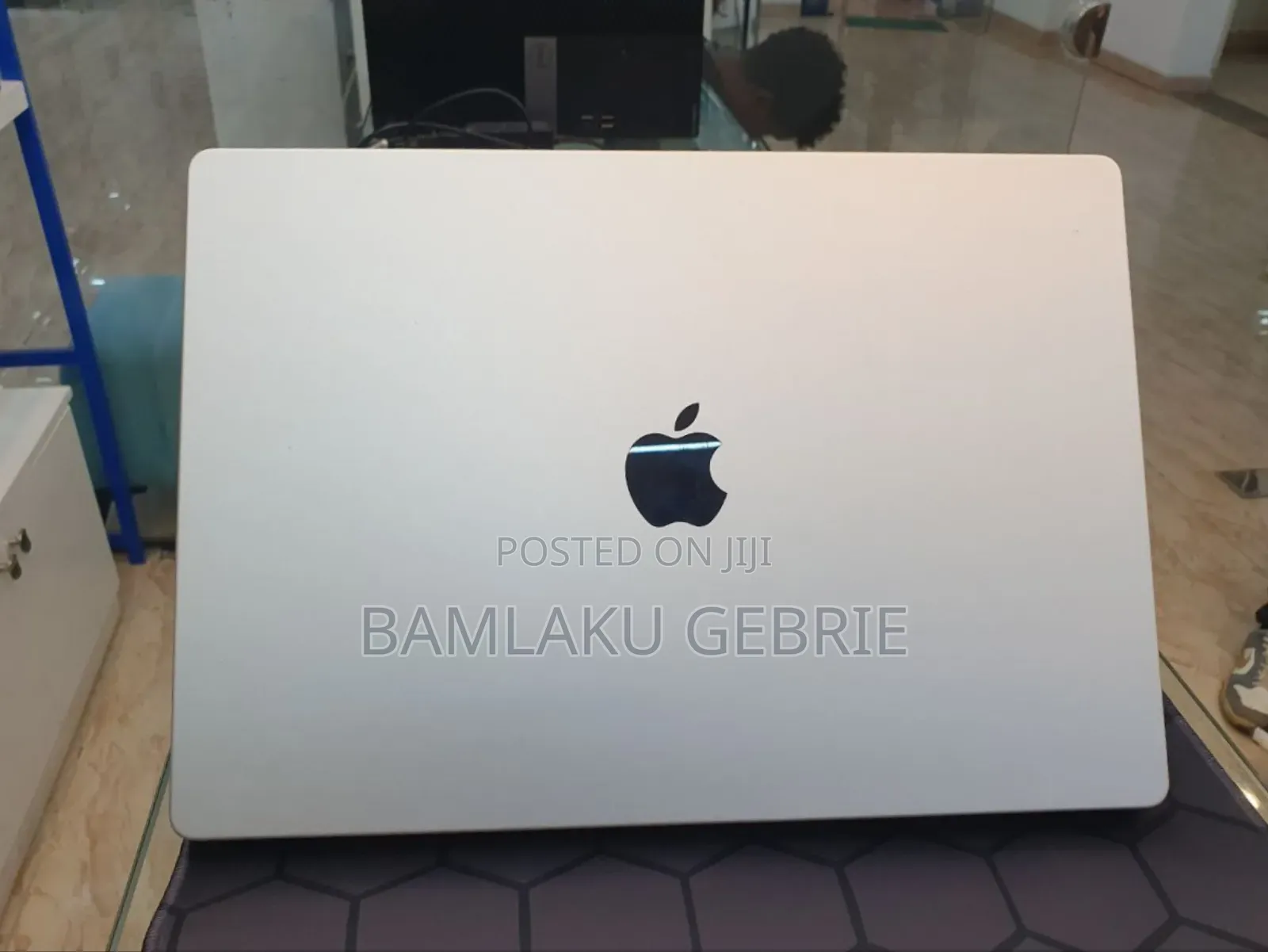 New Laptop Apple MacBook Pro M1 32GB Apple M1 Pro SSD 512GB