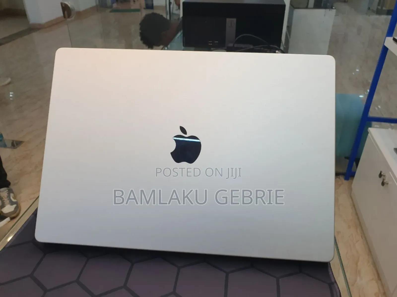 New Laptop Apple MacBook Pro M1 32GB Apple M1 Pro SSD 512GB