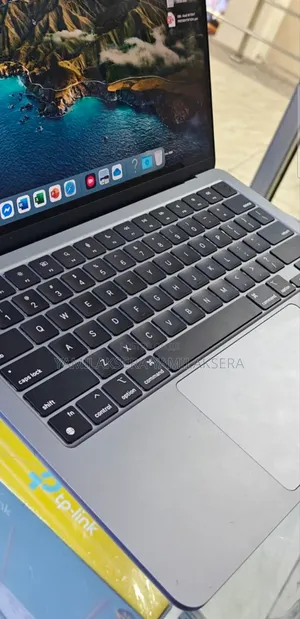 New Laptop Apple MacBook Air 2022 M2 8GB Intel Core M2 SSD 512GB