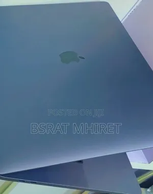 Photo - New Laptop Apple MacBook Pro 2017 16GB Intel Core i7 SSD 512GB