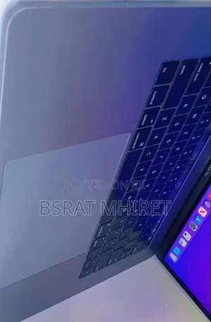 New Laptop Apple MacBook Pro 2017 16GB Intel Core i7 SSD 512GB