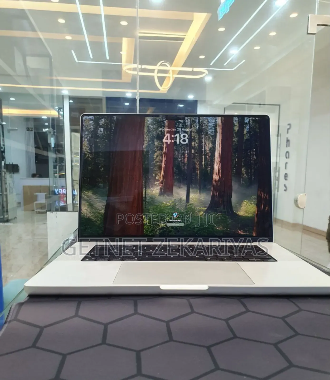 New Laptop Apple MacBook Pro M1 32GB Intel Core Ultra 9 SSD 512GB