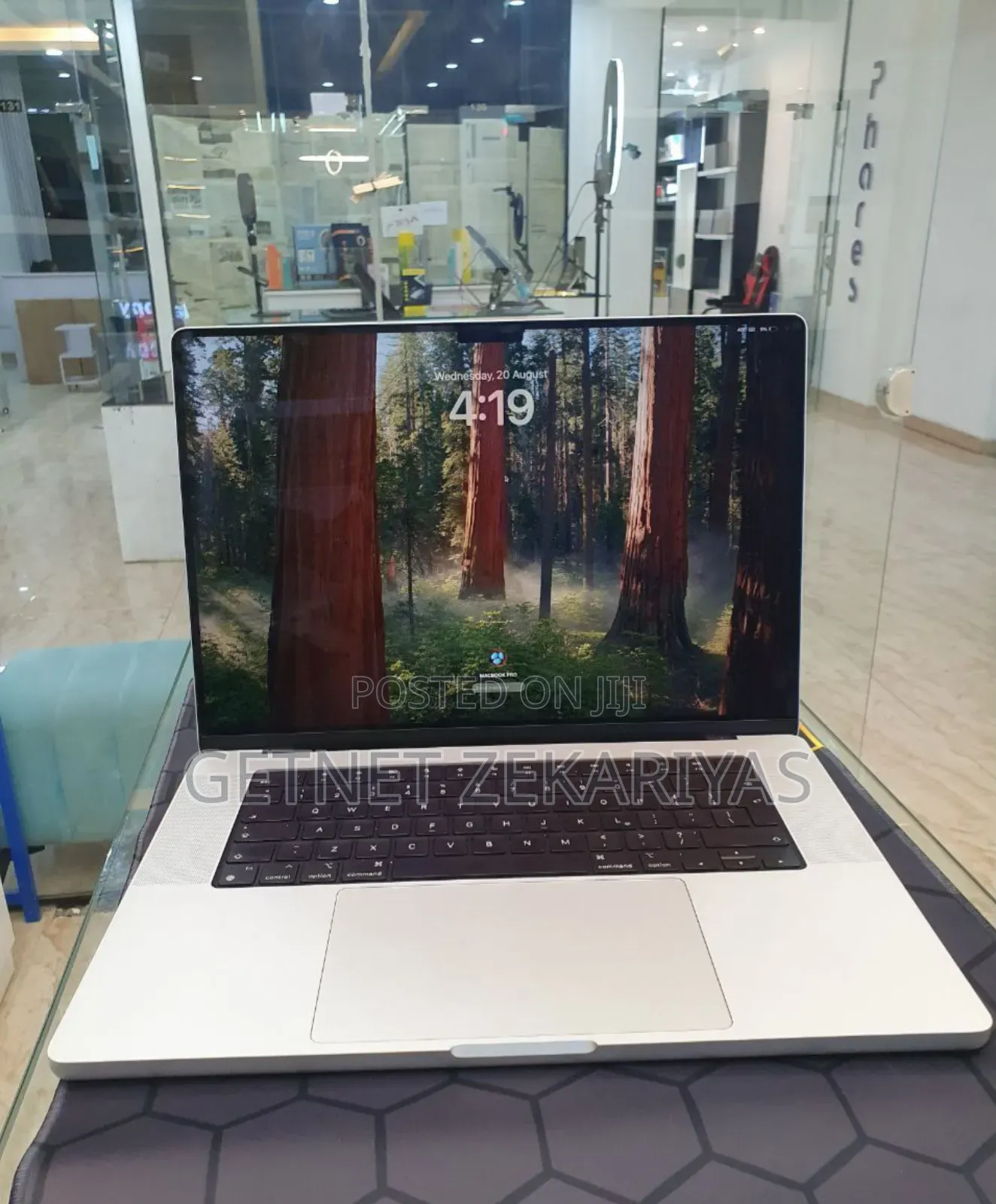 New Laptop Apple MacBook Pro M1 32GB Intel Core Ultra 9 SSD 512GB