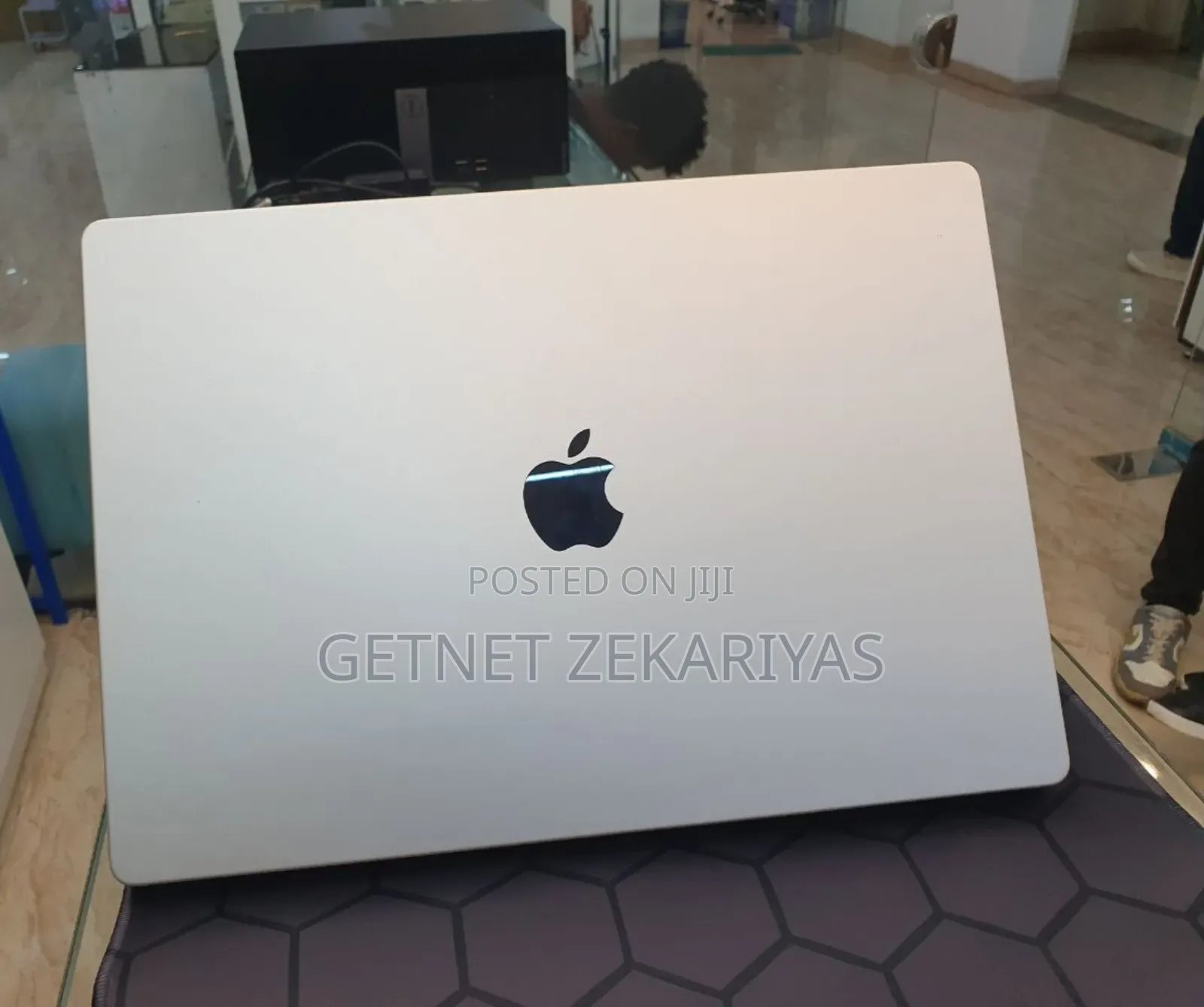 New Laptop Apple MacBook Pro M1 32GB Intel Core Ultra 9 SSD 512GB