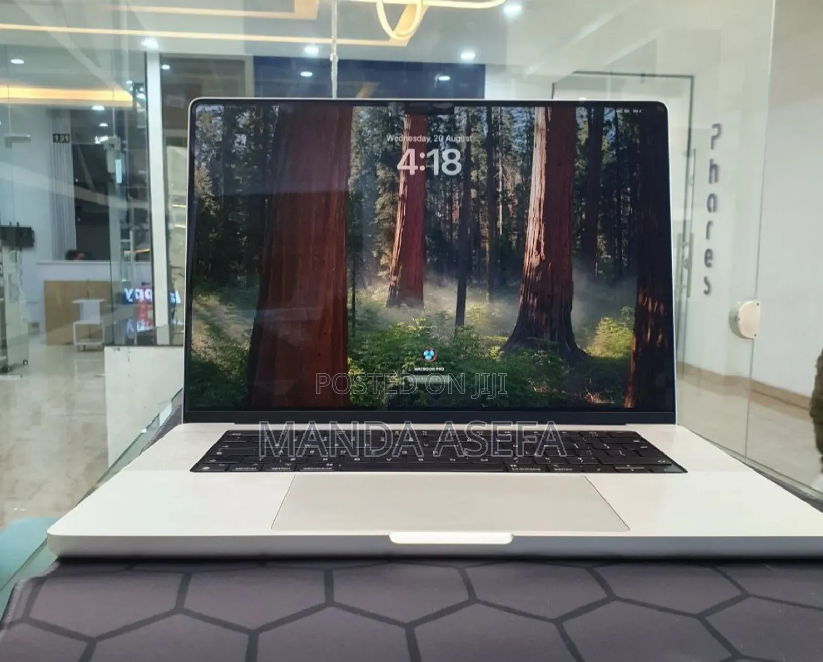 New Laptop Apple MacBook Pro M1 32GB Apple M1 Pro SSD 512GB