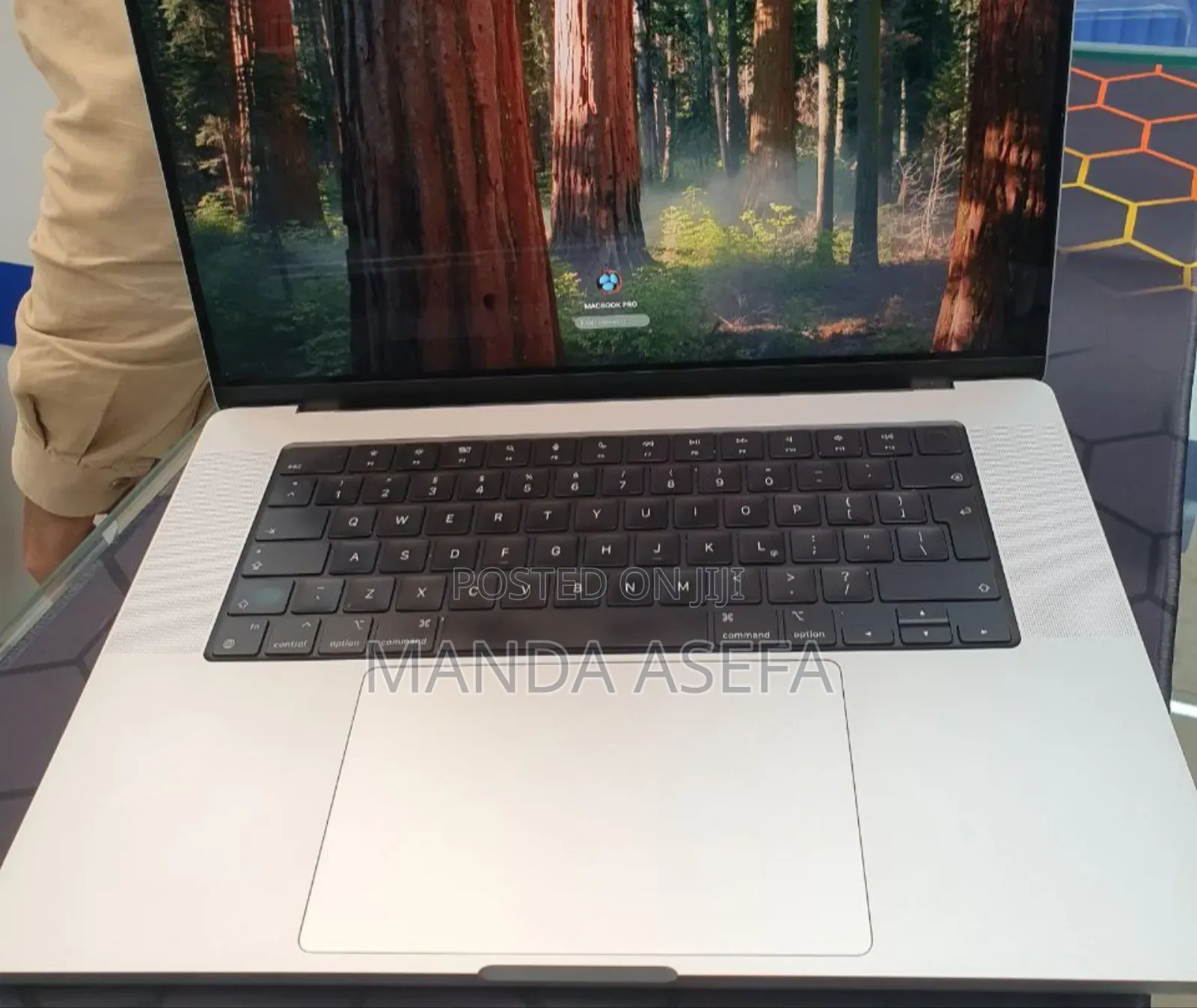 New Laptop Apple MacBook Pro M1 32GB Apple M1 Pro SSD 512GB