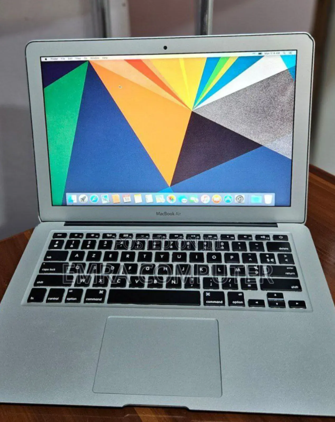 New Laptop Apple MacBook Air 2015 8GB Intel Core I5 SSD 256GB