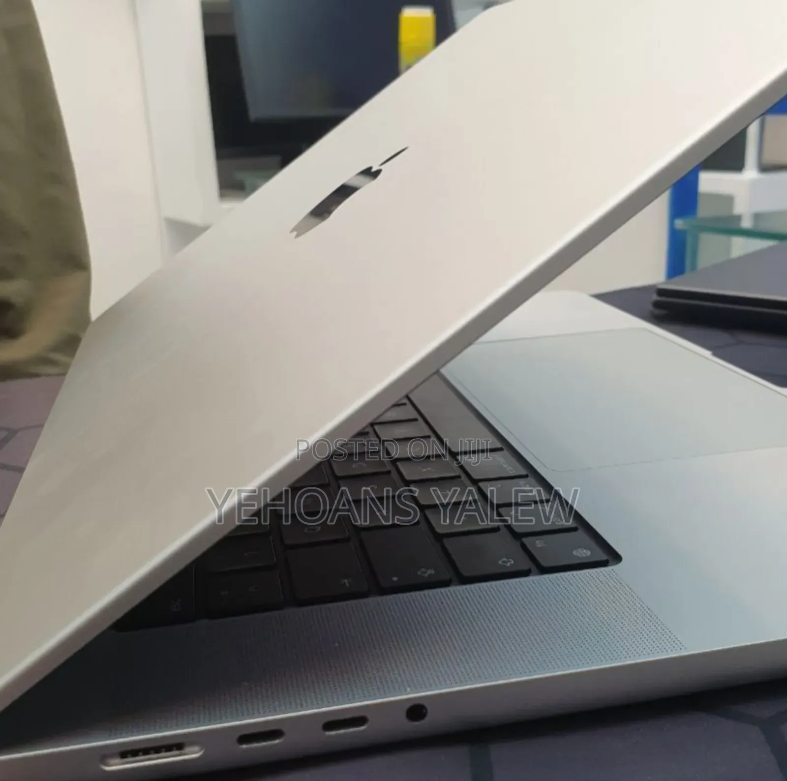 New Laptop Apple MacBook Pro M1 32GB Apple M1 Pro SSD 512GB