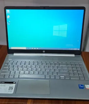Photo - New Laptop HP 8GB Intel Core I5 SSD 256GB