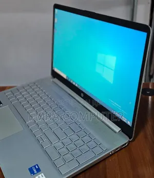 New Laptop HP 8GB Intel Core I5 SSD 256GB