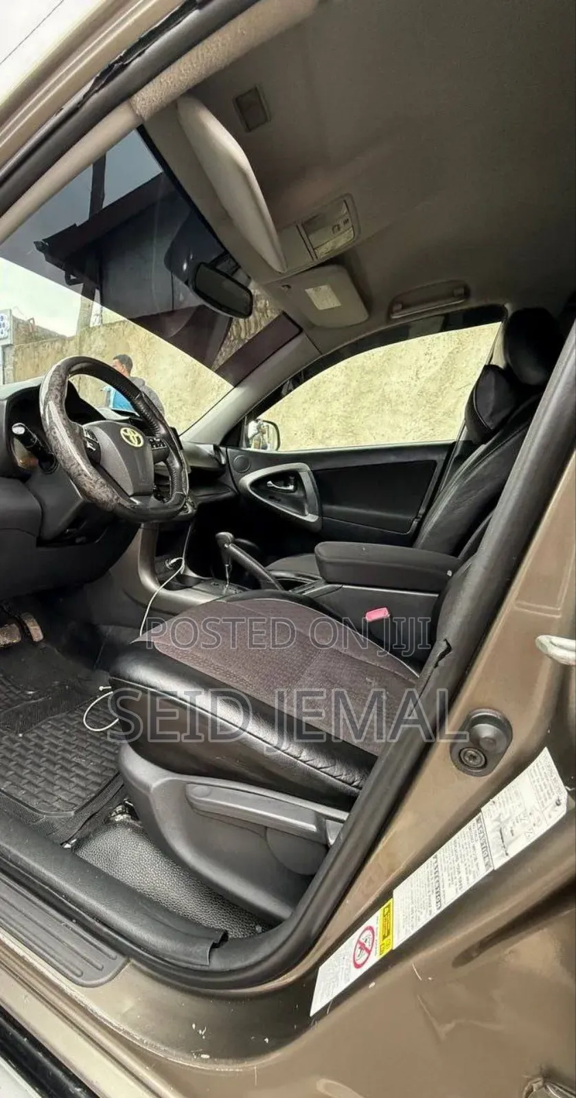 Toyota RAV4 2010 Brown