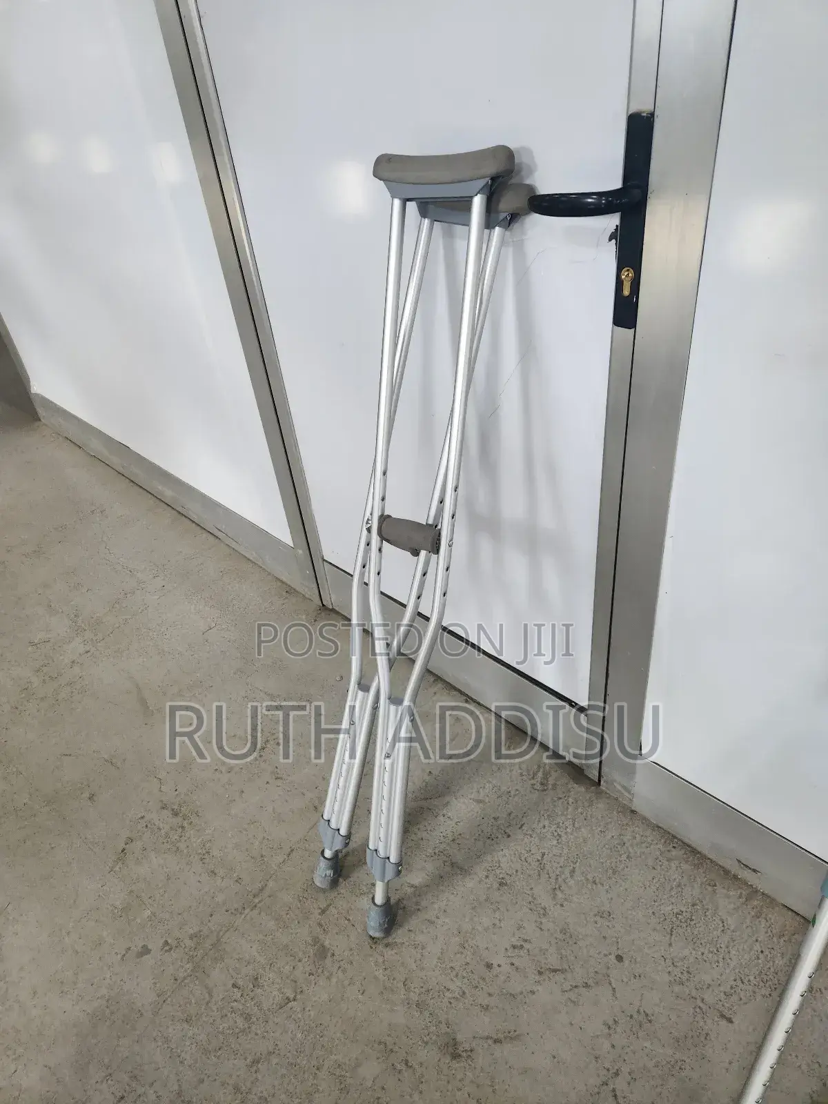 Axillary Bilateral Crutches䐭我axillary Bilateral Crutches鳵我crutches New