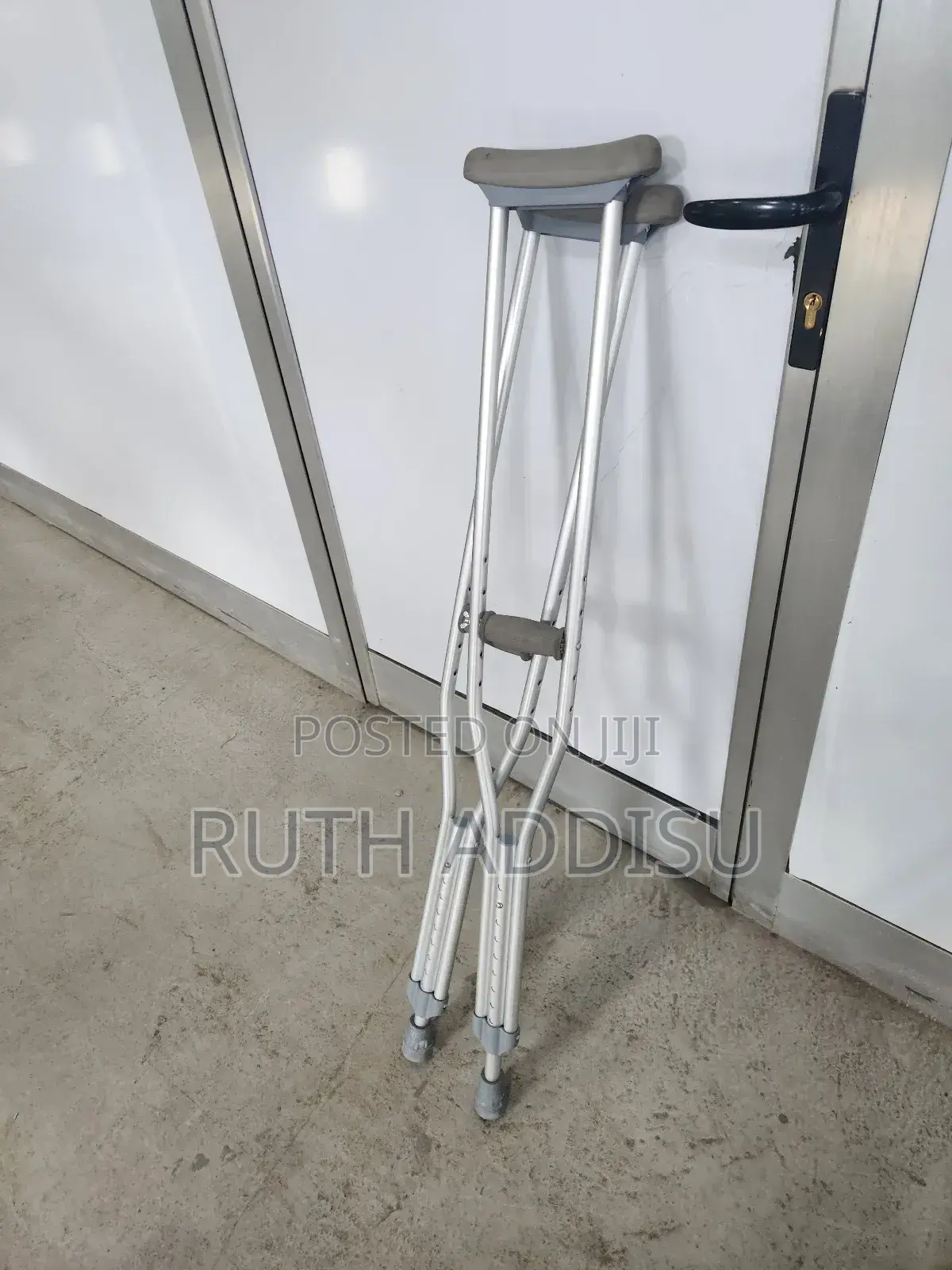Axillary Bilateral Crutches麻夊axillary Crutches壓垮axillary Crutches New