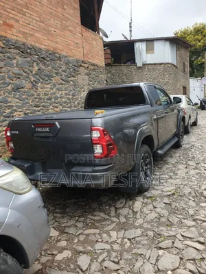 Toyota Hilux 2021 Gray