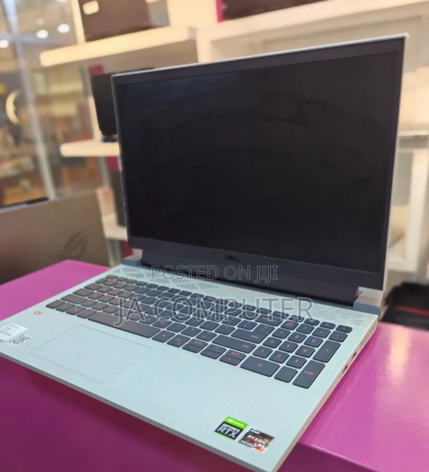 New Laptop Dell G15 5535 16GB AMD Ryzen 7 SSD 512GB