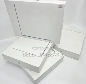 New Laptop Apple MacBook Air 2025 M4 13-Inch 16GB Apple M4 SSD 256GB