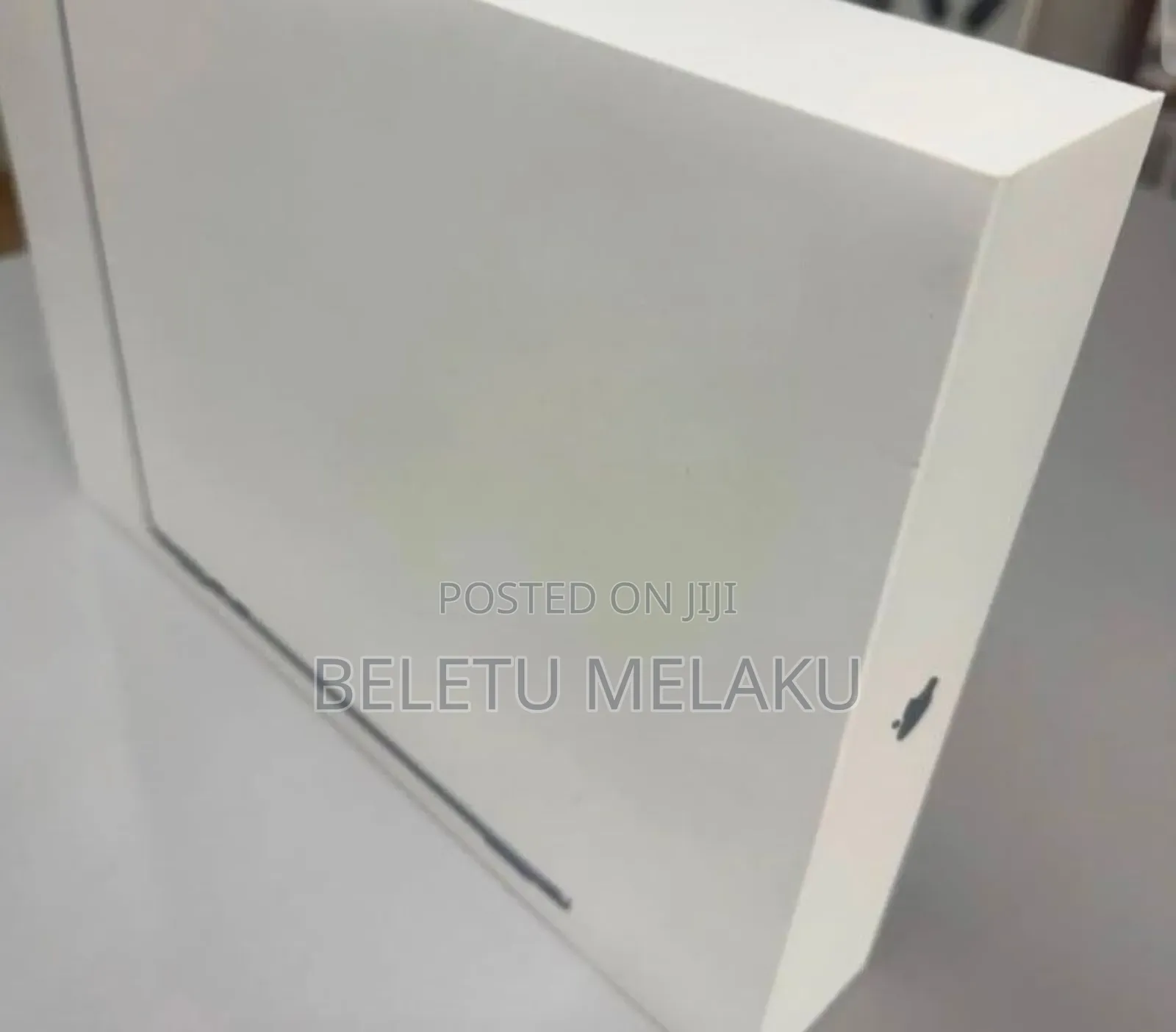 New Laptop Apple MacBook Air 2025 M4 13-Inch 16GB Apple M4 SSD 256GB