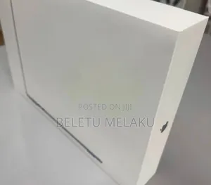 New Laptop Apple MacBook Air 2025 M4 13-Inch 16GB Apple M4 SSD 256GB