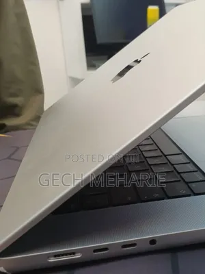 New Laptop Apple MacBook Pro M1 32GB Apple M1 Pro SSD 512GB
