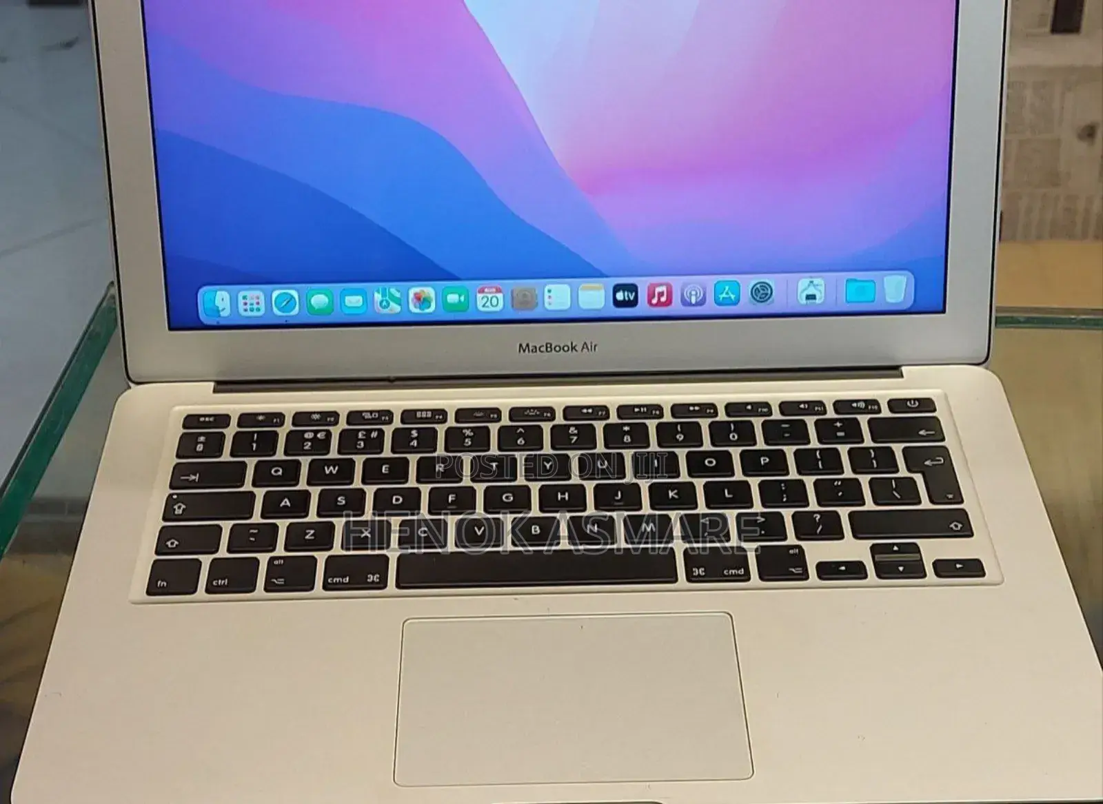New Laptop Apple MacBook Pro M1 8GB Intel Core I5 SSD 128GB