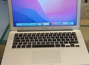 New Laptop Apple MacBook Pro M1 8GB Intel Core I5 SSD 128GB