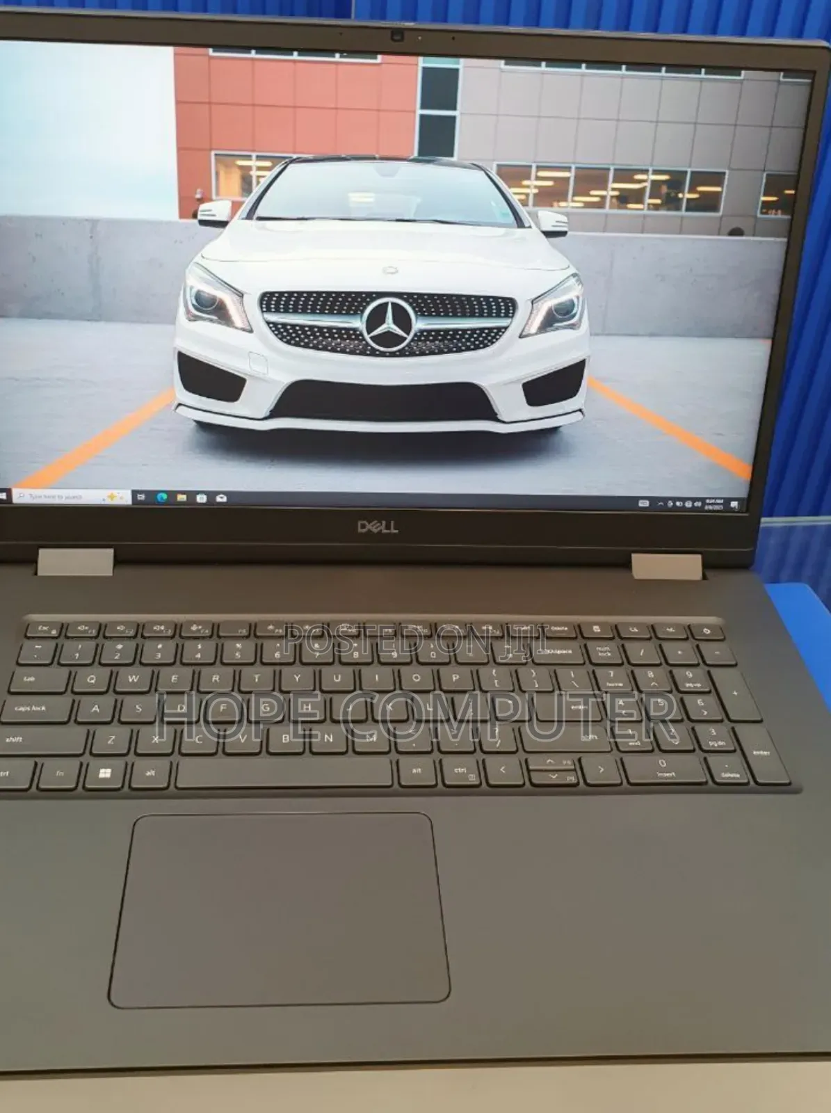 New Laptop Dell Precision 7780 32GB Intel Core I7 SSD 1T